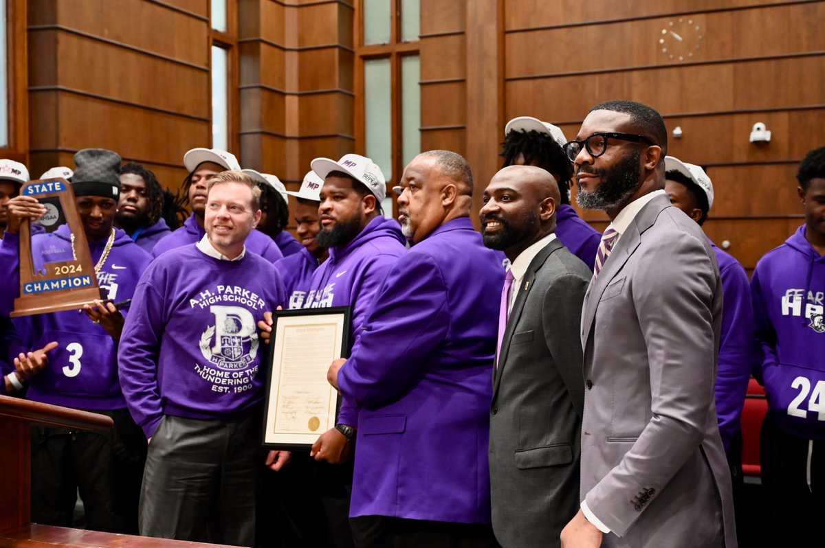 BhamCitySchools's tweet photo. Mayor @randallwoodfin &amp; Councilor @DarrellOQuinn  presented the 6A football state champs @AHParkerFootba1 to the @citycouncilbham this morning. The council passed a unanimous resolution honoring the team and Mayor Woodfin declared today Thundering Herd Day! 🦬 #SuccessStartsHere https://t.co/mSEogLGODI