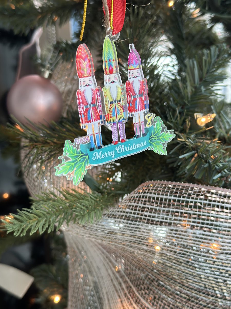 828id1's tweet photo. TRADITION!!!! The people have spoken - this year's Christmas Card winner was NUTCRACKER inspired. 
Congrats, Sydney! 💌🎁

#ChristmasCardContest #828Design #828id #InteriorDesign #SeniorLiving #SeniorLivingDesign #Yellow8 #AustinTX https://t.co/6Im8zL60Oj