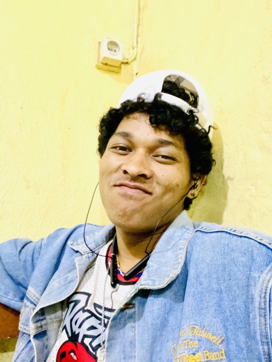 jalvicmeyo's tweet photo. (ZOMA IZAO NO MIVOAKA)
 [NY SANDRY MANODIDINANA ANAO]

https://t.co/Ag3s76Q4BQ https://t.co/zUHQD2aoDk