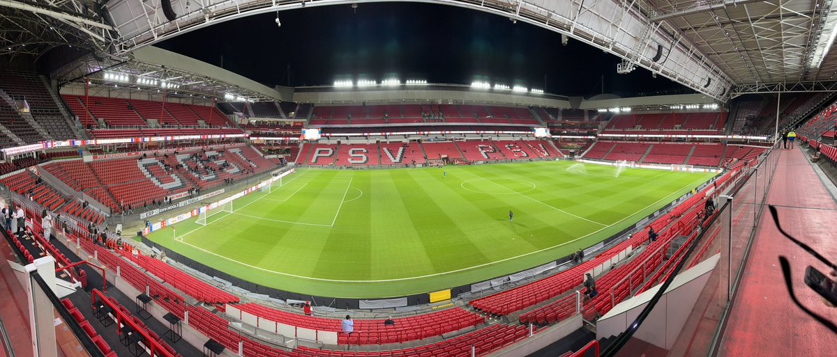 “Even” een wedstrijdje kijken in Eindhoven met <a href="/Epie_1977/">Ewoud Zeeman</a> #psvhfc #knvbbeker