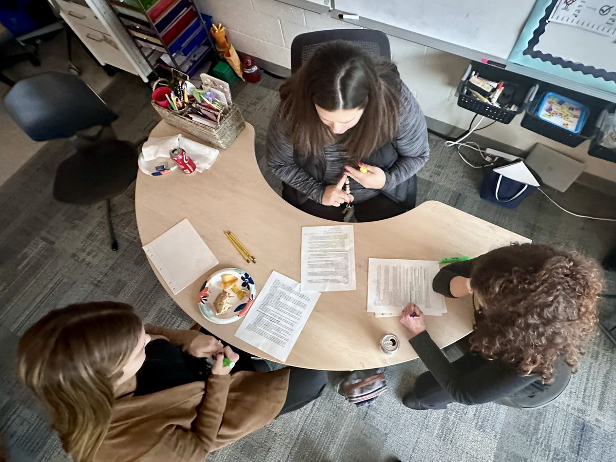 PrincipalMcGinn's tweet photo. We have a student engagement FAST Goal. VanWyk & Honeysett delivered lunch-n-learn pd on C.H.A.M.P.S. It’s a full house in here! #AdultLearning #ParksidePach #PachPride #LookingForLearning #RamPride https://t.co/RYTklU0Jv7