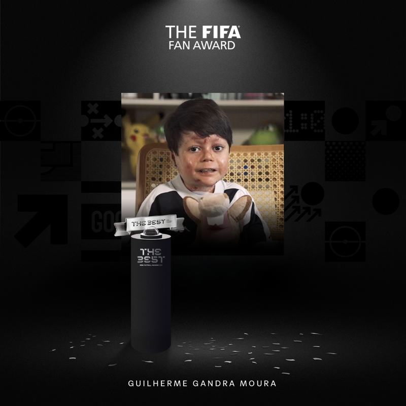 FIFAWorldCup's tweet photo. Guilherme Gandra Moura wins the FIFA Fan Award. ⭐️

#TheBest