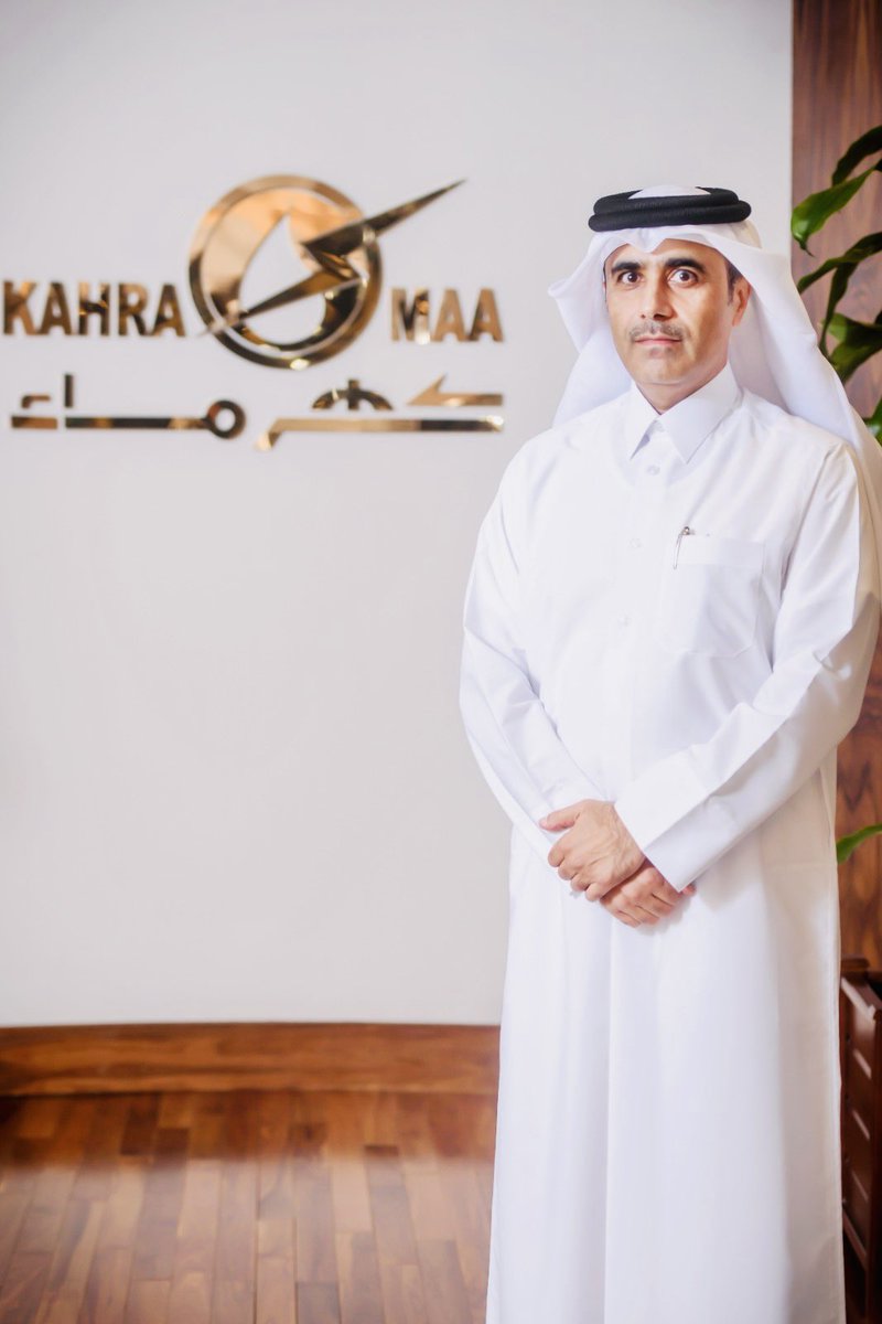 dralibakheet's tweet photo. بكل إجلال وفخر، نتقدم بأحر التهاني القلبية إلى سعادة المهندس عيسى الكواري @EssaBinHilal (بوهلال) بمناسبة نيل ثقة حضرة صاحب السمو الشيخ تميم بن حمد آل ثاني، أمير البلاد المفدى، بمنحه وزير دولة بدولة #قطر الشقيقة.

هذا القرار السامي يعكس حجم العطاء والإخلاص الذي قدمه سعادته في مسيرته المهنية المتميزة، ويبرز كفاءته الاستثنائية وقدرته على قيادة المشاريع الوطنية وتحقيق الإنجازات الكبيرة.

لقد كانت بصماته واضحة في قيادة مؤسسة #كهرماء @kahramaa ، حيث أسهم بشكل فاعل في تطوير قطاع الكهرباء والماء في دولة قطر، فضلاً عن دوره القيادي في إدارة ملف #الطاقة ل #كأس_العالم 2022، الذي حظي بإشادة عالمية بفضل #التخطيط الدقيق والتنفيذ المتقن.

كما كان لسعادته دور ريادي خلال توليه رئاسة مجلس إدارة #هيئة_الربط_الكهربائي_الخليجي  سابقا ، حيث عمل على تعزيز التعاون بين دول الخليج  في مجال الطاقة، بالإضافة إلى عضويته الفاعلة في العديد من المجالس التي ساهمت في تحقيق تطلعات الوطن.

نضرع إلى الله أن يوفق سعادته في مهامه الجديدة، وأن يكون هذا المنح لسعادته نقطة انطلاق جديدة نحو المزيد من #العطاء في خدمة #الوطن والشعب. مبارك لكم هذا المنح الغالي، متمنين لكم دوام التميز والنجاح.
#اليوم_الوطني_القطري
