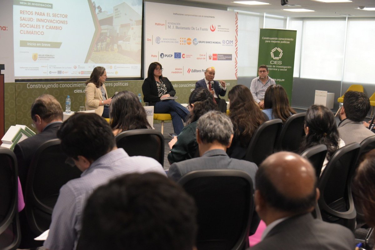 #SeminarioCIES2024 Mesa de investigación <a href="/faspaupch/">FASPA - UPCH</a>  sobre desafíos e innovación en salud y cambio climático

Exponen: Stella Hartinger, Gabriel Carrasco y Magaly Blas
Panel: Willy Lescano, Ivonne Benites, Carlos Arosquipa y Bertha Pinedo

Video👇
fb.watch/wxp5xrZFkS/