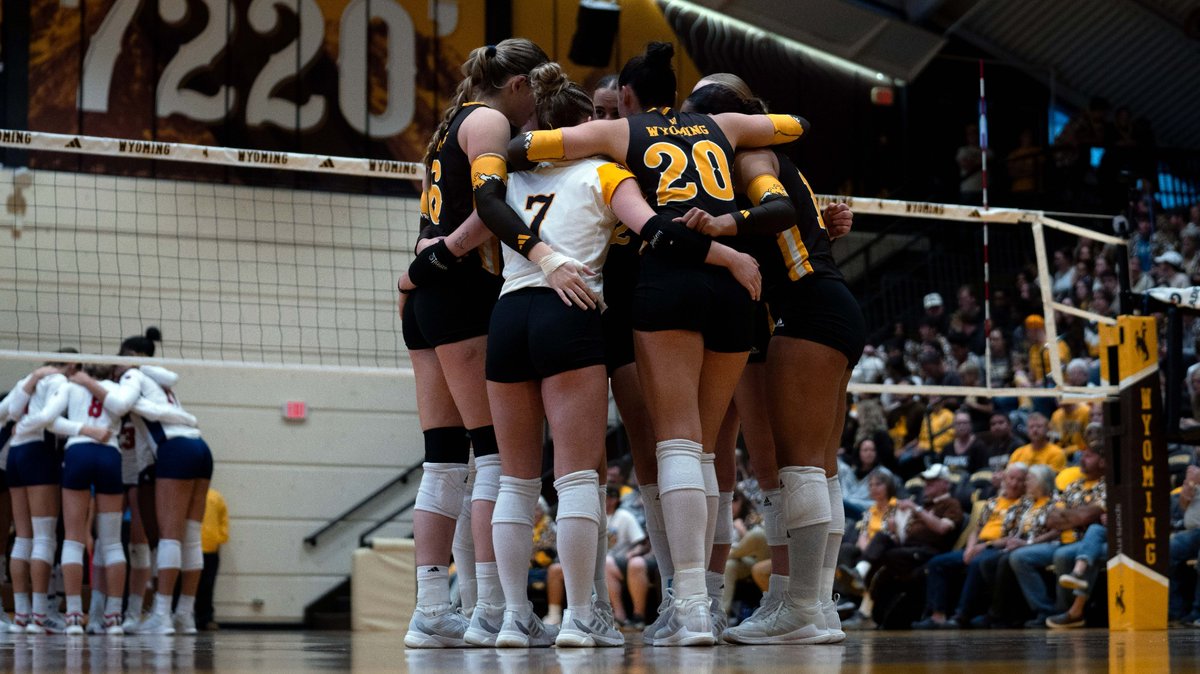 Cowgirl Trio Named to CSC Academic All-District Team! 🤠📚

📰 | tinyurl.com/49m57zjx

#OneWyoming #GoWyo