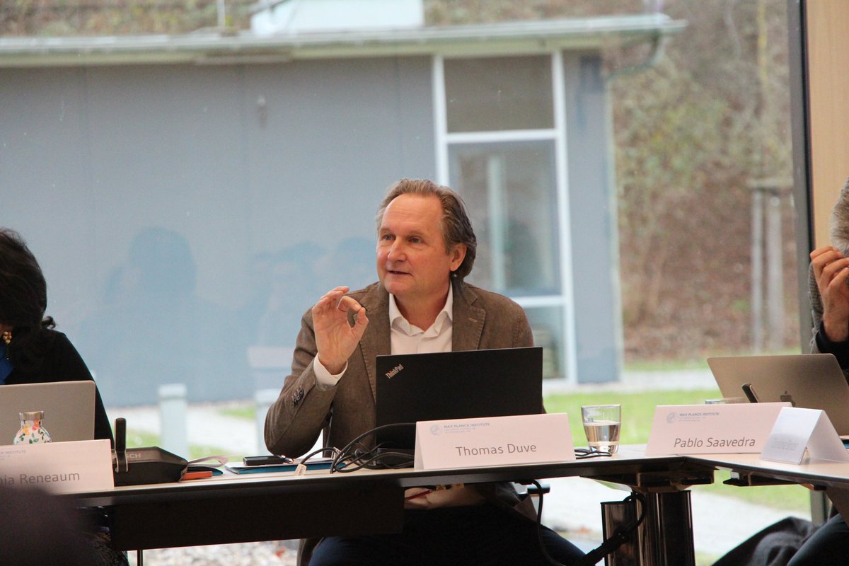 MPIL Heidelberg (@mpilheidelberg) on Twitter photo El director del <a href="/mpilhlt/">MPI Legal History and Legal Theory</a>, Thomas Duve dio apertura al evento con la conferencia: La Historia del Derecho de América Latina en una Perspectiva Global. El director del <a href="/mpilhlt/">MPI Legal History and Legal Theory</a>, Thomas Duve dio apertura al evento con la conferencia: La Historia del Derecho de América Latina en una Perspectiva Global.
