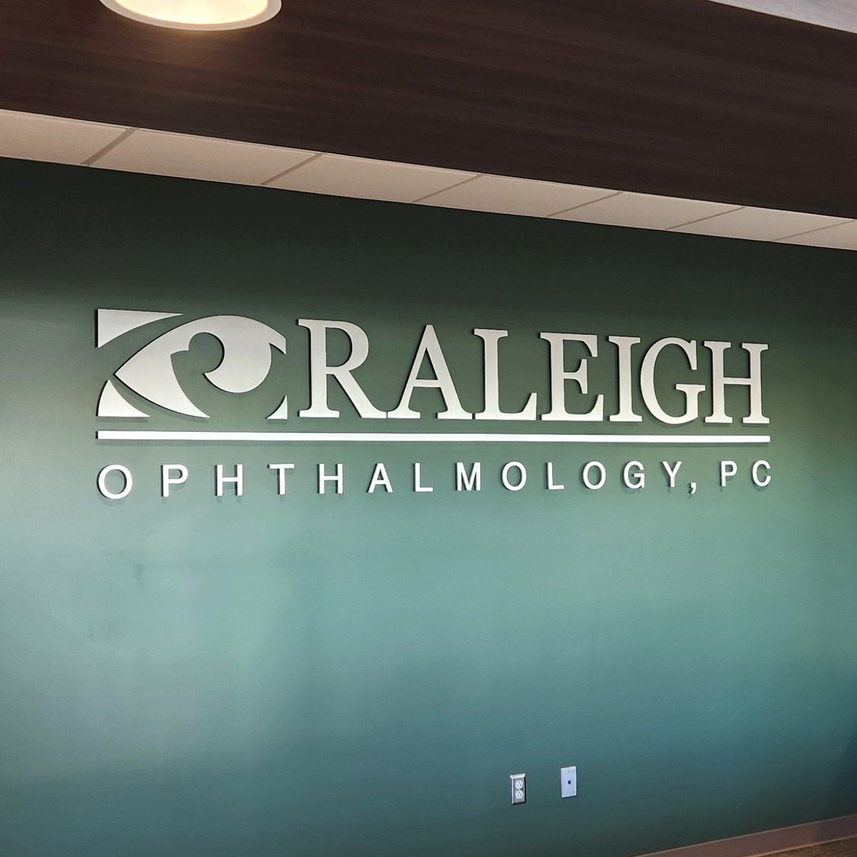 capital_sign_nc's tweet image. Precision in every detail! 🛠️ Installing sleek and professional interior signage for Raleigh Ophthalmology to ensure their space looks as sharp as their vision care. 👁️✨

#Raleigh #BusinessSigange #InteriorSign #Signage #SignDesign #CustomSign #CompanySignage #Branding #Brand