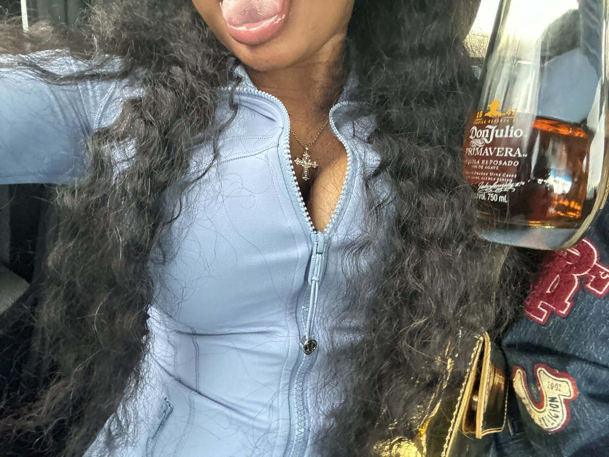 flydollbae's tweet photo. 20th in NYC https://t.co/EZJflQ4AAy