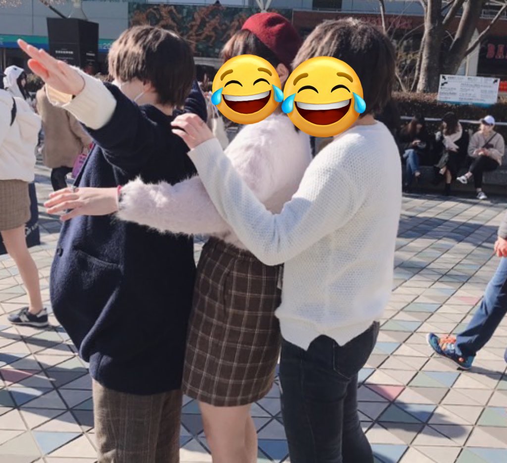 A_ru10Kn's tweet photo. 2018年の年末ってこんな薄着で寒くなかったの？！
若いってすごい😭 https://t.co/adtMfLz7qa