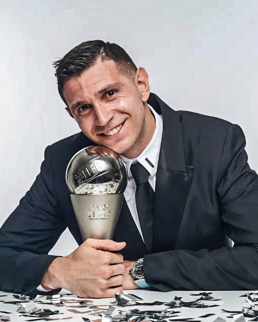 🇦🇷🌟 DIBU MARTÍNEZ, GANADOR DEL THE BEST AL MEJOR ARQUERO DEL MUNDO DEL 2024.

SE CONVIERTE EN EL ÚNICO DE LA HISTORIA EN GANARLO DOS VECES.

ÍDOLO TOTAL. 🚬