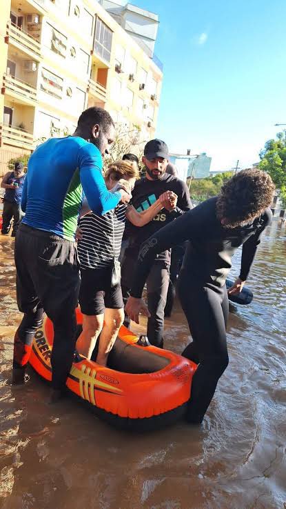 ⚠️ OFICIAL! Thiago Maia, do Internacional, vence o prêmio Fair Play do FIFA The Best por suas ações solidárias durante as enchentes no Rio Grande do Sul.

📸 FIFA / reprodução