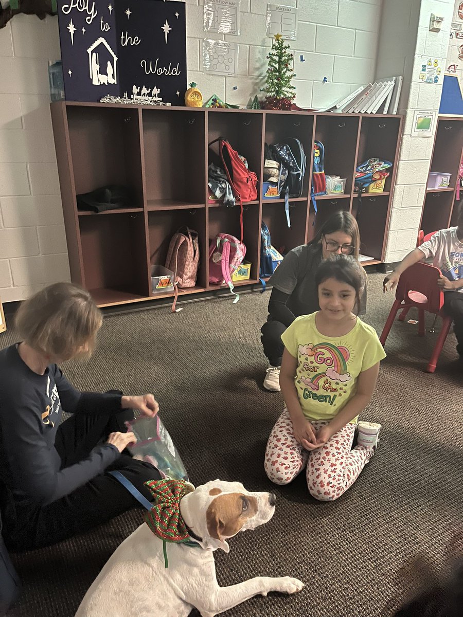 CHISDCurriculum's tweet photo. @ChapelHill_ISD and @jackson_chisd are thankful for Therapets coming to visit our classrooms today! We appreciate their willingness to engage our students in this creative and unique way! 
#inclusivityrocks #chisdsped https://t.co/OAFMkypds8