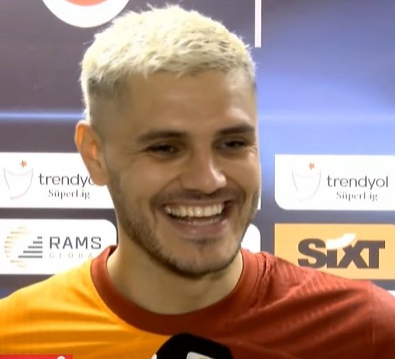 SinyorBoey's tweet photo. Inter’den PSG’ye gidip gözden düşüp Galatasaray’a önerilen oyuncu mu? Biz bu filmi daha önce izledik ve çok beğendik. https://t.co/ErCr9nh2Y2