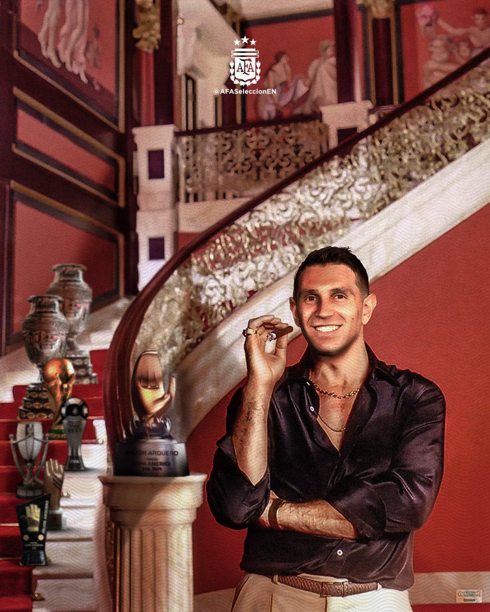 🇦🇷 Dibu Martínez es el ÚNICO ARQUERO en la HISTORIA en ganar:

🏅 Mejor Arquero de la Copa América 2021.
🏅 Mejor Arquero de la Copa del Mundo 2022.
🏅 Mejor Arquero de la Copa América 2024.
🌟 Premio Lev Yashin 2023.
🌟 Premio Lev Yashin 2024.
🌟 Premio The Best 2022.
🌟 Premio