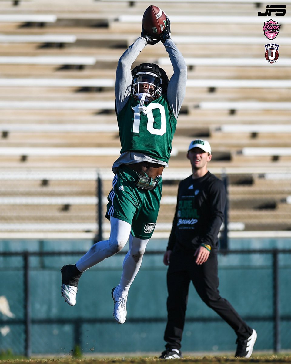 PLAYMAKER😤 <a href="/E_Dennis5/">Eamonn Dennis 🖤</a>