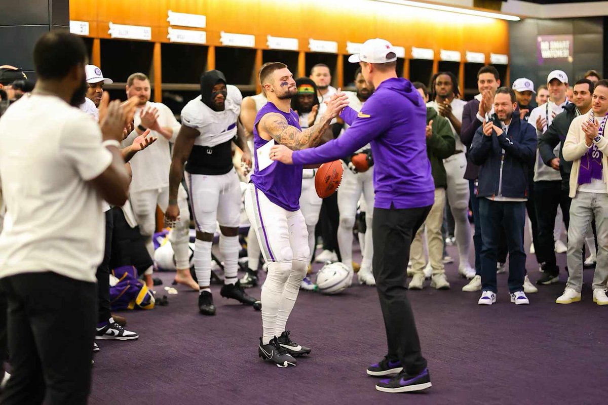 VikingzFanPage tweet media