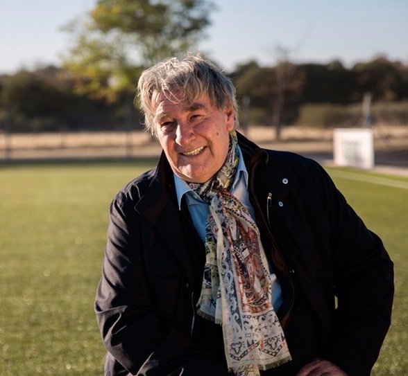 Falleció Armando Pérez 👇

Durante su gestión, #Belgrano:

-Volvió a ser de los socios (2011)

-Compró el predio de Villa Esquiú (2012)

-Logró dos ascensos (2006 y 2011)

-Logró la MAYOR remontada de un equipo en la B (de ÚLTIMO a ASCENDER), con la llegada de Zielinski en 2011