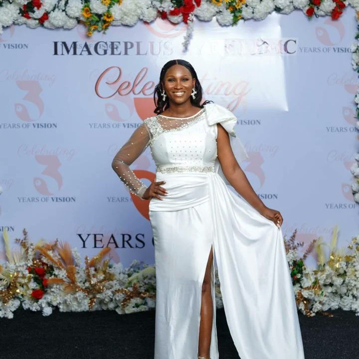 idyllic6570's tweet photo. Dear Friends 
Your VOTE will mean a whole lot to helping win in the category of best dresses female staff. Kindly follow the link below to like My picture, comment and follow us on FB. Thank you sooooo much🙏.

https://t.co/acjFi3sfVD https://t.co/9uTRxbDw5n