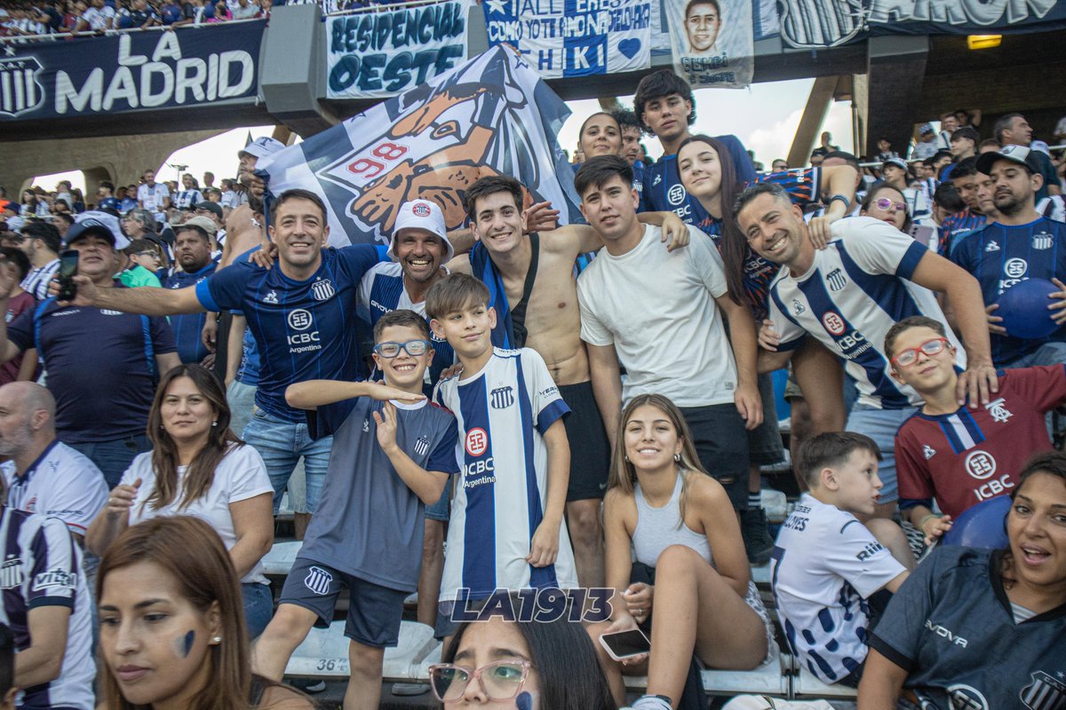 la1913com's tweet photo. 📷#BuscaT en las fotos de #La1913!
⚽En La fecha 27 de la Liga Profesional 2024, #Talleres ante #Newells acompañado de su gente. ¡EsTamos locos!
🎞️Mirá el link completo en nuestra página web https://t.co/JSu6sfZPFv https://t.co/k6hVRTSoQB