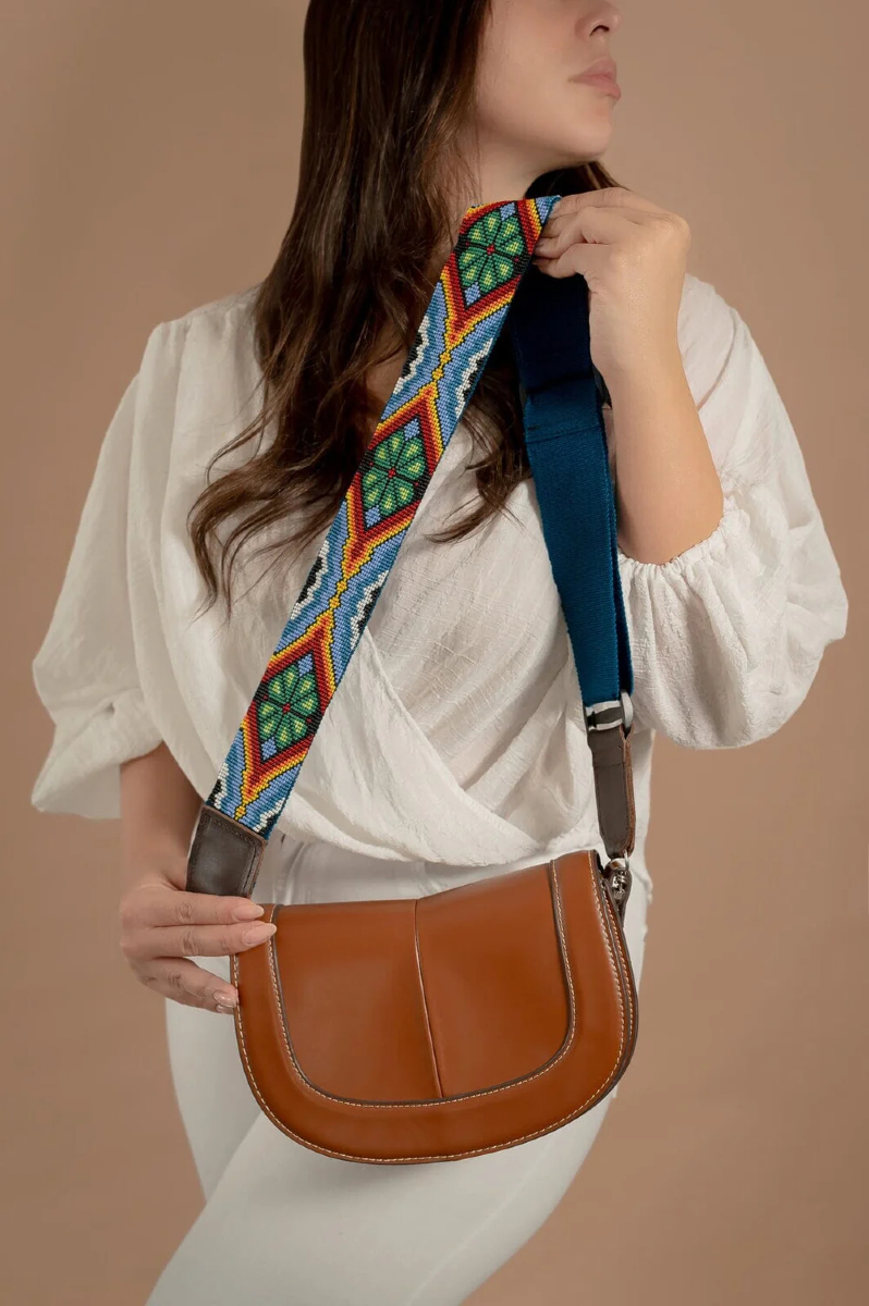 MotherSierra's tweet photo. Elevate your bag game with our beaded purse straps! 🌟 Bold, vibrant, and full of personality, they’re the perfect way to add a unique touch to any purse. Which one matches your vibe? ✨👜

Shop here: https://t.co/AJodQhXEWS
#MotherSierra #HandmadeAccessories #Beading https://t.co/PjtPASbcX3