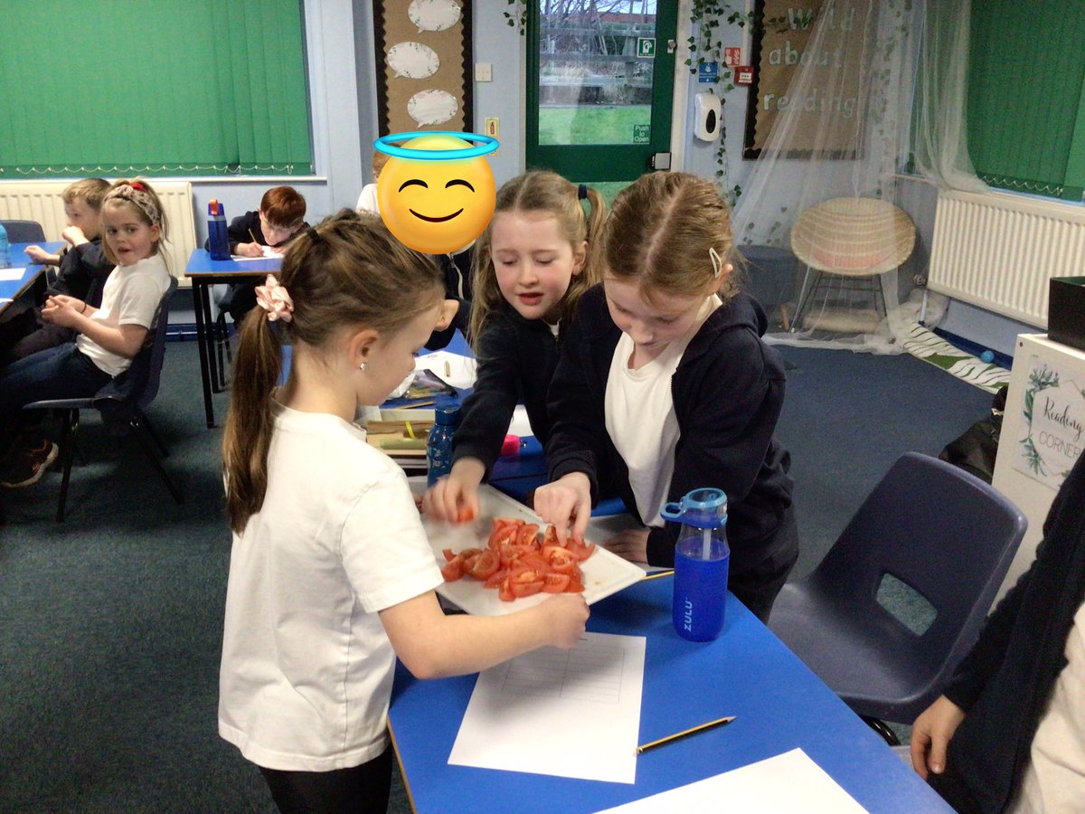 AusthorpeY3's tweet photo. Preparations last week were also very thorough! It was great to see so many children trying different foods and taste testing salad ingredients…even if we weren’t quite sure how we felt about all of them! https://t.co/ro0CyquMVk