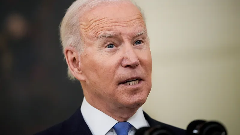 pelositracker's tweet photo. Breaking 🚨:

President Biden just demanded a ban on Congressional stock trading per AP

“Nobody in the Congress should be able to make money in the stock market while they’re in the Congress."

It could finally be happening https://t.co/FbY6Ni92Zp