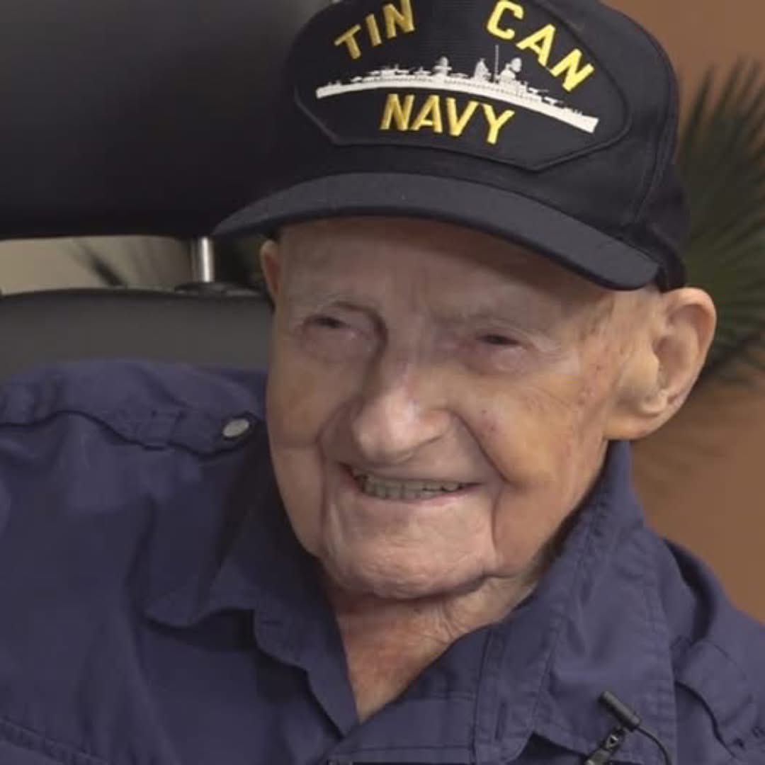 SoldiersWhisper's tweet image. Happy Birthday to WWII Navy veteran, Chief Petty Officer William ‘Bill’ Monfort! Mr. Monfort turns 108 today, December 17, 2024!

Monfort lives in a care center in Clearwater, FL. He is believed to be the oldest WWII veteran in Florida. 

Monfort enlisted in the Navy when he was…