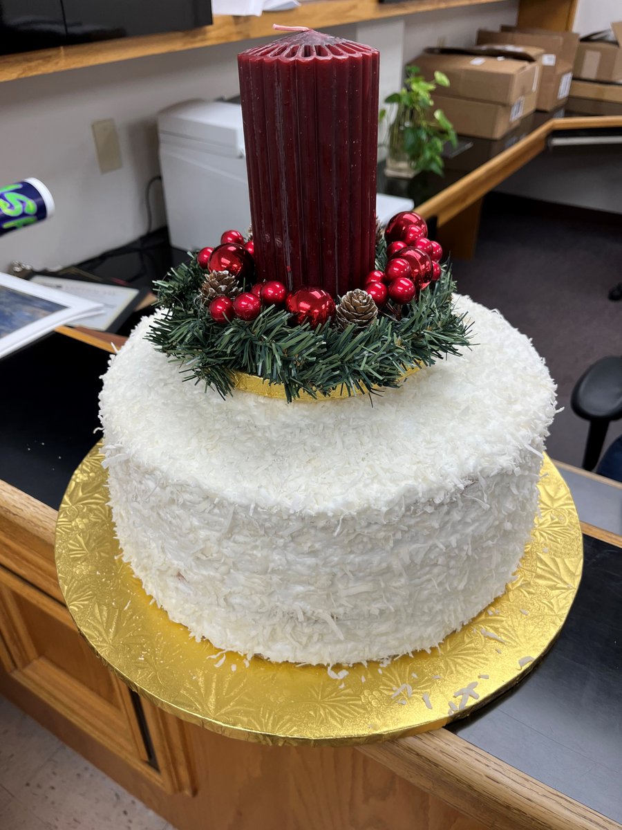 On Dec. 13, 2024, the CCSO received a holiday cake generously donated by HEB. They thanked HEB for their thoughtful gesture, which brought festive cheer and highlighted the strong partnership between local businesses and law enforcement this holiday season.