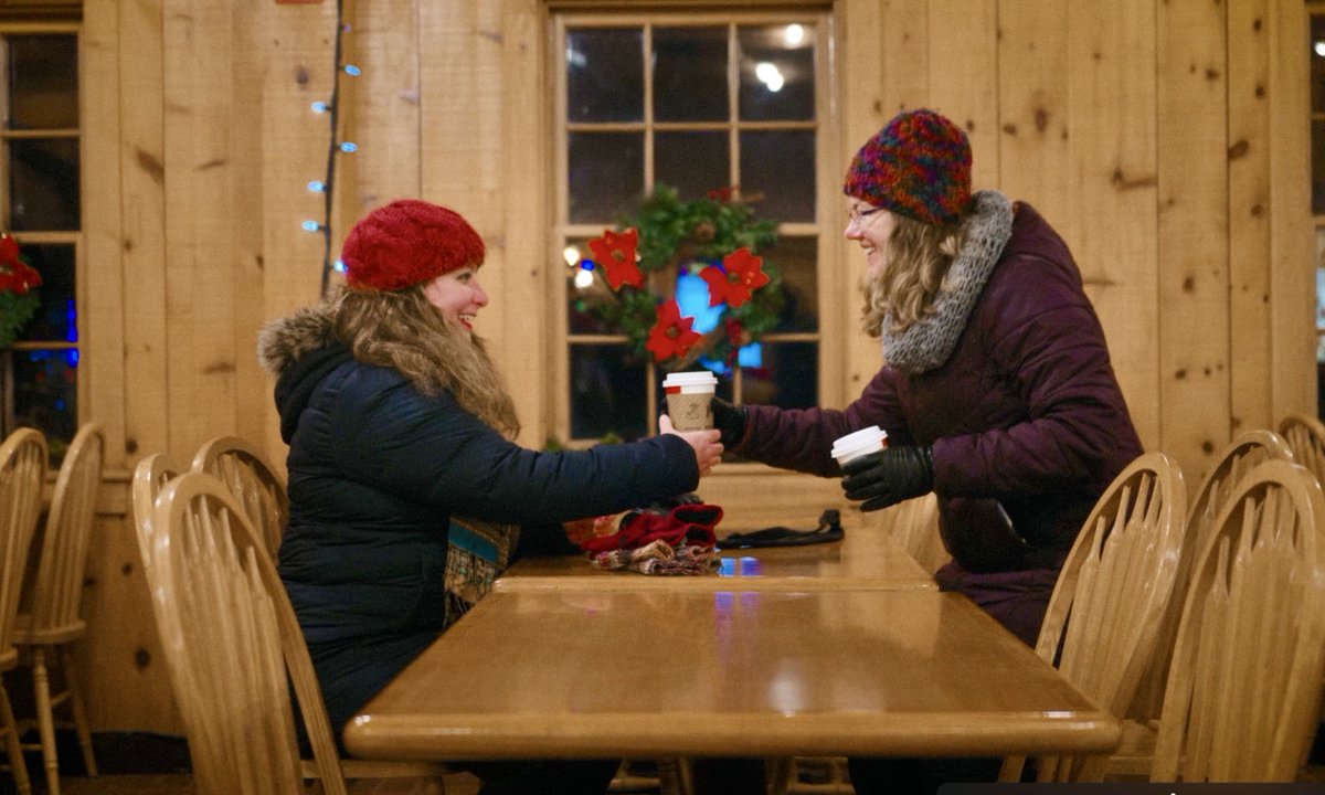 UpperCanadaVill's tweet photo. Don't miss out on our magical event this season! Here's a reminder about our holiday hours for #AlightAtNight!
Dec 19-23: Open 5pm-9pm.
Dec 24-25: Closed.
Dec 26 - Jan 4: Open nightly 5pm-9pm.
Tickets available online: https://t.co/FldYE1IFF7 https://t.co/vgDPp78s0p