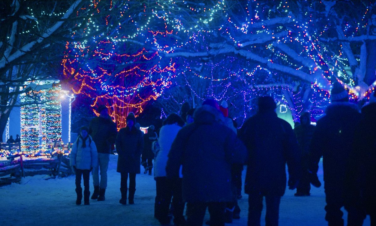 UpperCanadaVill's tweet photo. Don't miss out on our magical event this season! Here's a reminder about our holiday hours for #AlightAtNight!
Dec 19-23: Open 5pm-9pm.
Dec 24-25: Closed.
Dec 26 - Jan 4: Open nightly 5pm-9pm.
Tickets available online: https://t.co/FldYE1IFF7 https://t.co/vgDPp78s0p