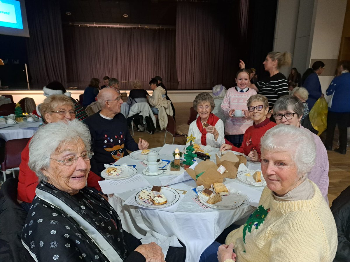 HighfieldLA's tweet photo. It's sing-a-long time. Tambourines at the ready! #CommunityParty #WinterGiftProgramme #BeEngaged #LeadingMyCommunity. https://t.co/2PRpgPR2cB