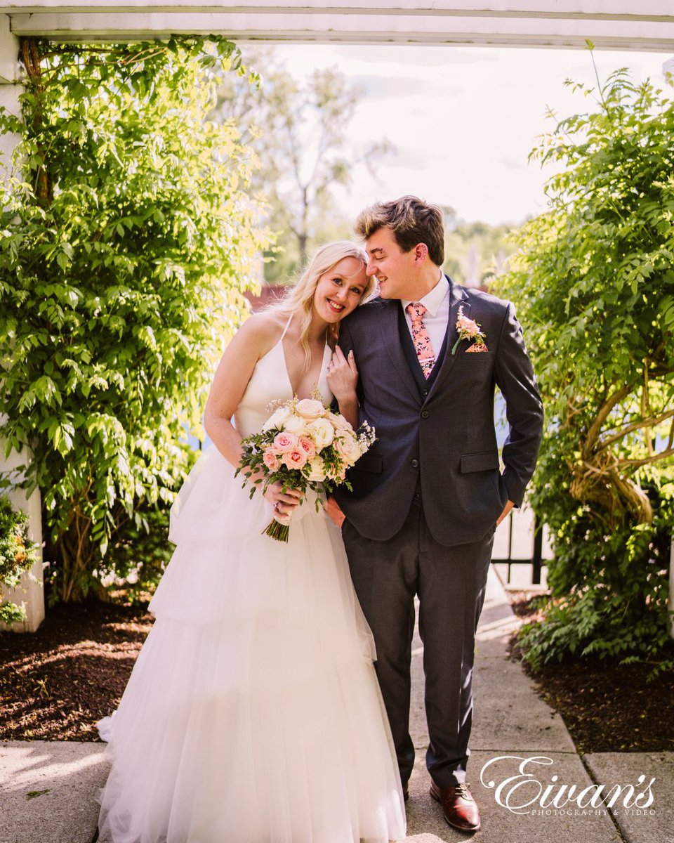 Eivans's tweet photo. The best moments in life deserve to be remembered forever. ✨ Book your wedding photography with us today and get a special coupon—link in our bio!
.
.
.
#wedding #bride #weddingphotography #couple 
#Love #JustMarried #newlyweds #weddingideas #eivansphotography https://t.co/phMZwYaE4S
