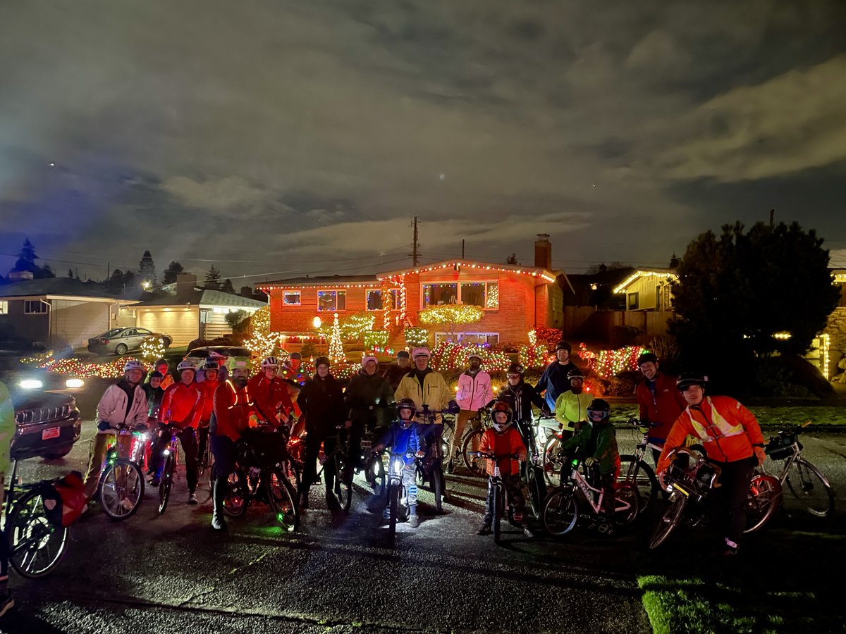 SNGreenways's tweet photo. Big thanks to everyone who joined the @BFGreenways holiday ride! 

From dazzling light displays to post-ride cheer at a local brewery, it was a magical night celebrating community, safe streets, and the joy of biking. https://t.co/VIu4lHkkL8