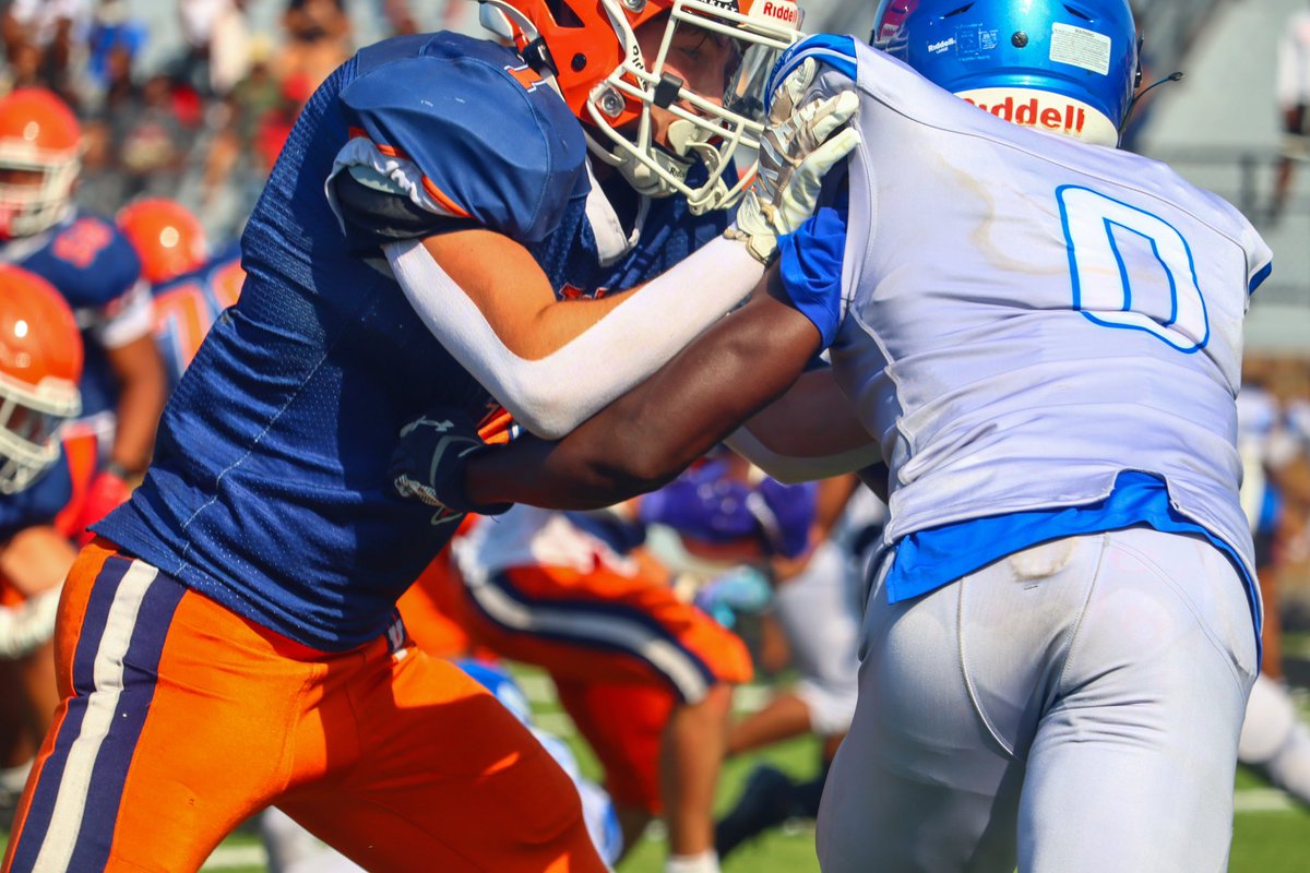 Toughness Tuesday

#PhinsUp

<a href="/Will_DeMille/">Will DeMille</a> | <a href="/wyhs/">Whitney M. Young HS</a> | <a href="/dolphinfootball/">WY Football</a>