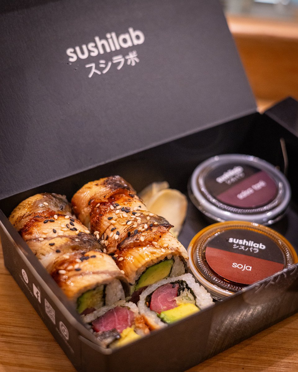 sibekay's tweet photo. #Sushilab es una excelente alternativa para comer sushi premium en el MUT. Tienen un bento box con el maki del día, ensalada y té a 12.600 o está el medio maki + nigiri, ensalada y té helado a 9.800. Me tocó maki de anguila y estaba perfecto, y te lo entregan en pocos minutos 🫶🏼 https://t.co/BIA6wEv5Bt