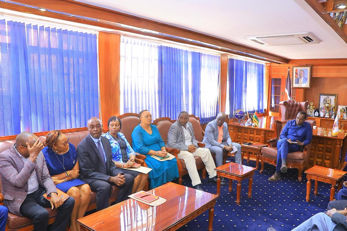 Narok County Government Signs HIV Response MoU with WRAIR - Africa 

Governor Patrick Ole Ntutu today received a Memorandum of Understanding (MoU) between the Narok County Government and WRAIR Africa to  advance research and response  to HIV within the county.