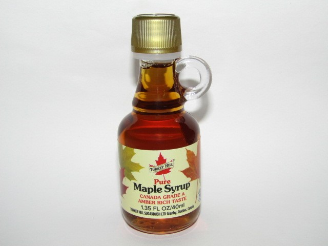 Pest15's tweet image. Happy National Maple Syrup Day!  Get a jug of @TurkeyHillMaple Maple Syrup 😊 #FoodHoliday  #TurkeyHillSugarbush #MapleSyrupDay 🍁