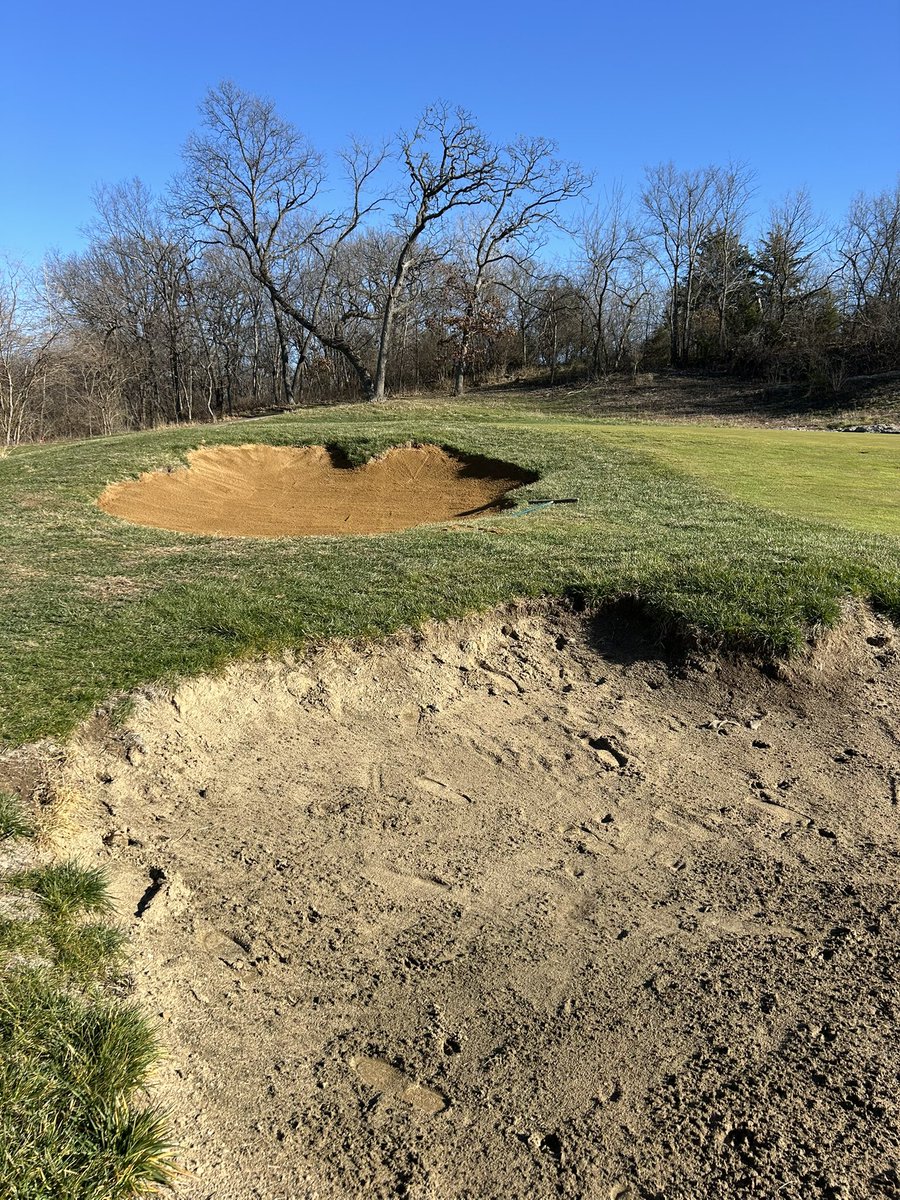 Bunker work continues in-house! The Osage bunker sand from Capital Sand is a game charger in look and playability for us. With another record year at Stone Canyon, we continue to work on improving course conditioning.