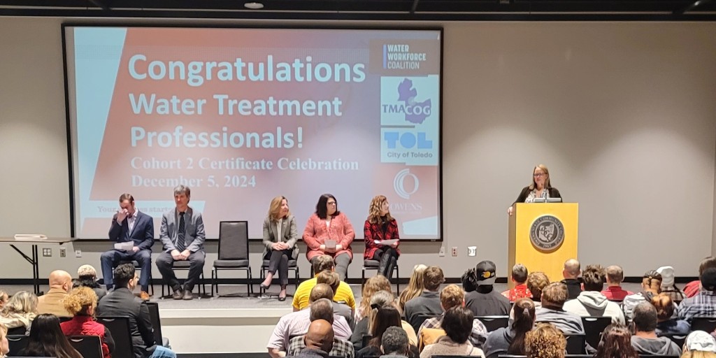 OhioEPA's tweet image. Here's a look at our very own Amy Klei delivering the Keynote Address this month at the @TMACOG Water Professionals Graduation! These grads are ready to join the water and wastewater industry, thanks to the Water Workforce Coalition Program at @OwensCC. 🎓💧 #WaterIndustry