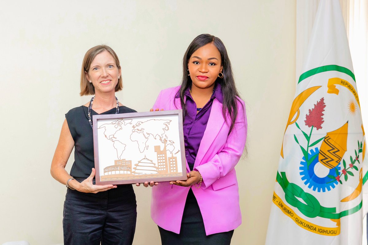 RwandaMFA's tweet photo. Ms. Julianna Lindsey, UNICEF Country Representative to Rwanda, paid a farewell call on PS @MukekaClem as she concluded her tour of duty tonight. The PS commended her for the successful collaboration and reflected on @unicefrw's achievements during her tenure, wishing her continued success!