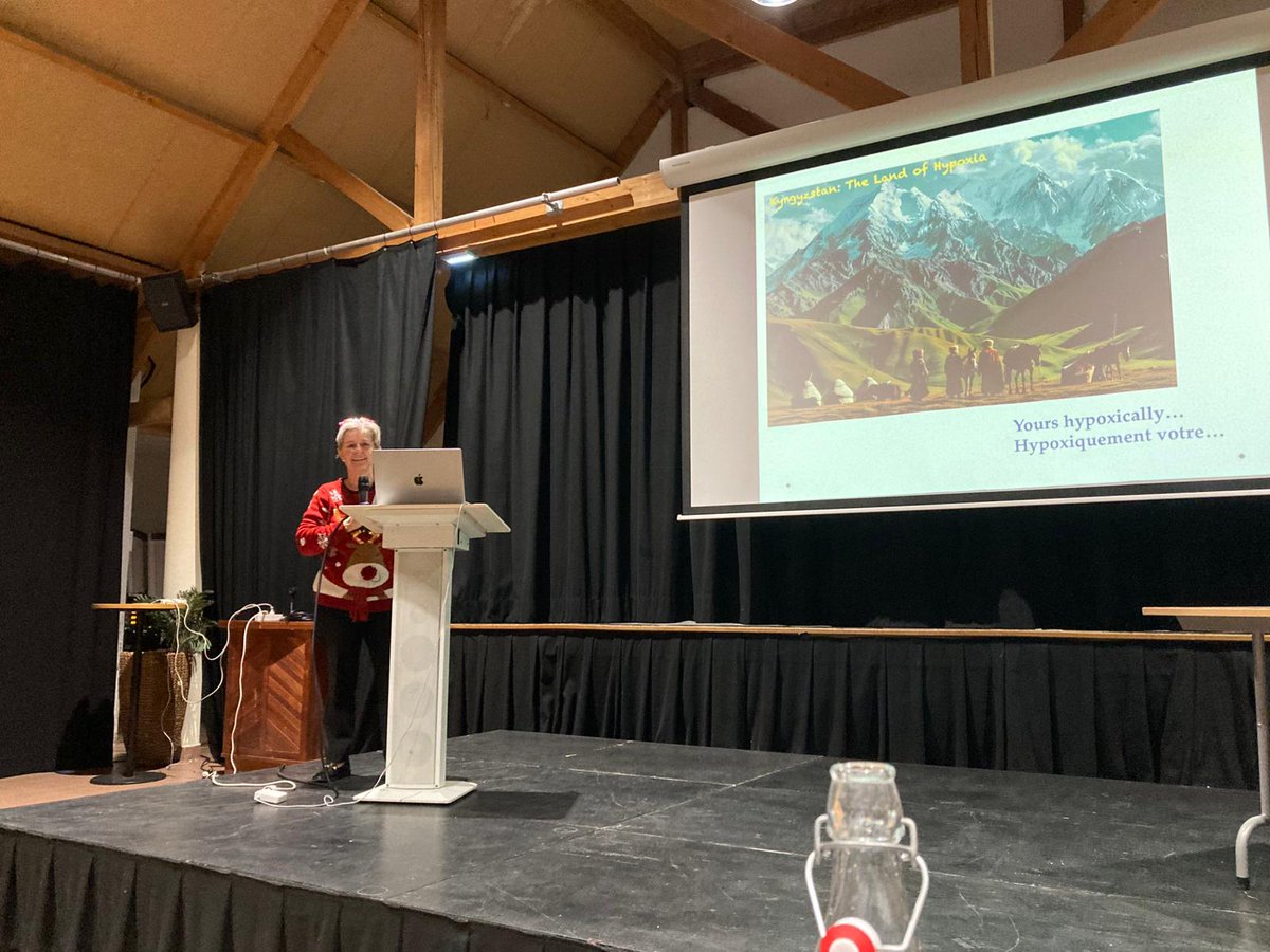 Queen of Hypoxia: Nathalie Mazure <a href="/C3M_U1065/">C3M</a> presenting at the Annual Meeting of the French Society of Tumor Microenvironment in Le Croisic, France.