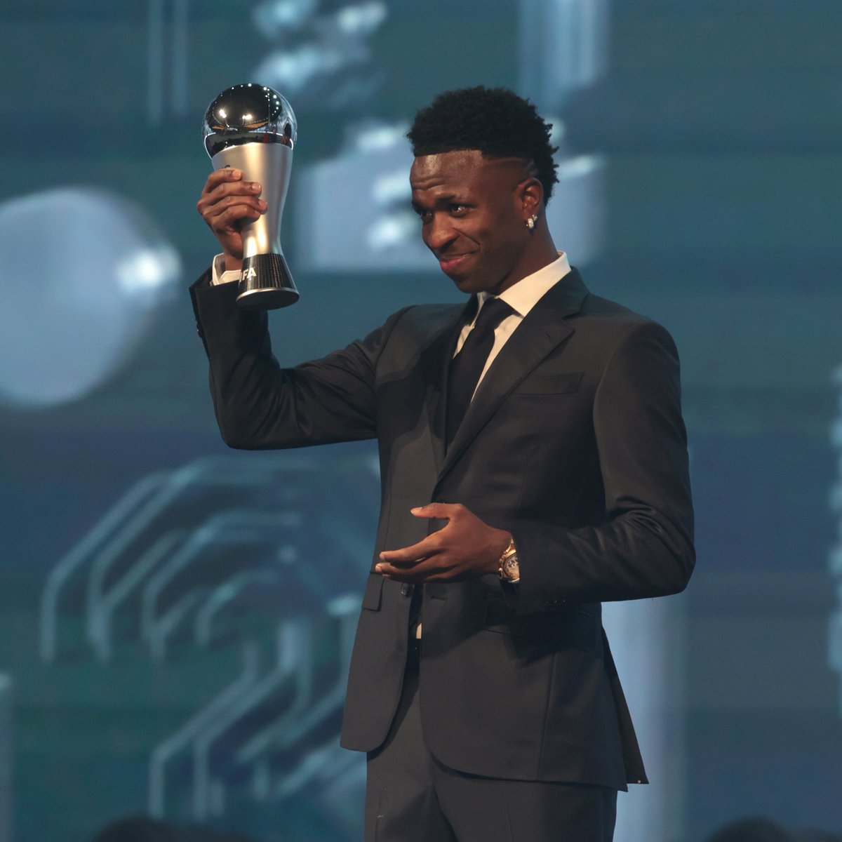RealGomezRM's tweet photo. El mundo del fútbol ha hablado: el mejor jugador del mundo es Vinícius Júnior.

THE BEST. https://t.co/3045juxgbS