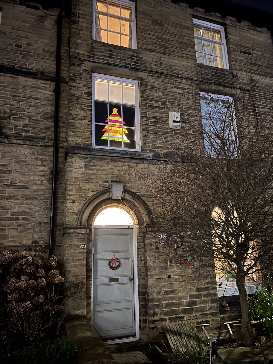 #Saltaire Advent Calendar at 53 George St where Benjamin Binns, tailor &amp; family lived &amp; worked in 1861. Wife Ann was a sister of Martha Brown, the #Brontës servant for 22yrs. The Binns moved to Victoria Rd &amp; Martha lived there with their 12 children &amp; marital rows for 9yrs.
