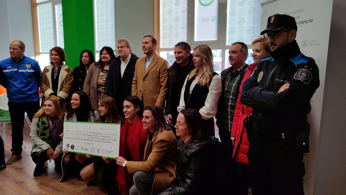 📸⚽ Hoxe asistimos á entrega do cheque a favor da <a href="/ContraCancerOU/">Asociación Española Contra o Cancro en OURENSE</a> coa recadación do IV Partido Benéfico entre Mulleres de Ourense e <a href="/EFF_Rosalia/">EFF Rosalía</a> por importe de 3.220 €.

Un gran de area máis para colaborar co traballo da asociación, un pracer sempre, vémonos o ano que vén 💗