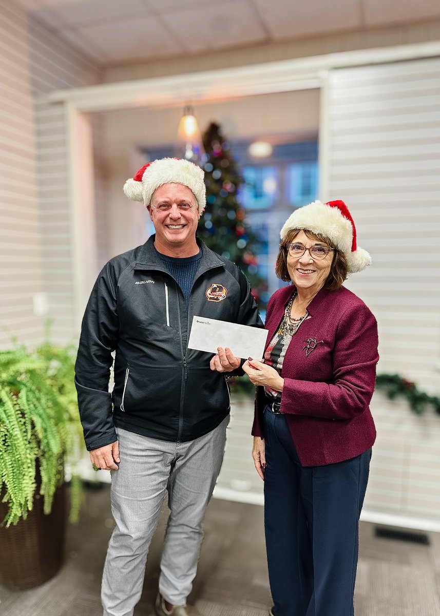 Bruce_Power's tweet photo. Bruce Power, its Supplier Partners, employees, United Way Bruce Grey and surrounding communities have teamed up to donate $320,000 to numerous holiday initiatives across Bruce, Grey and Huron counties to make the season brighter for local families.

https://t.co/zwLRSOk17a https://t.co/yY0f3cmfp1