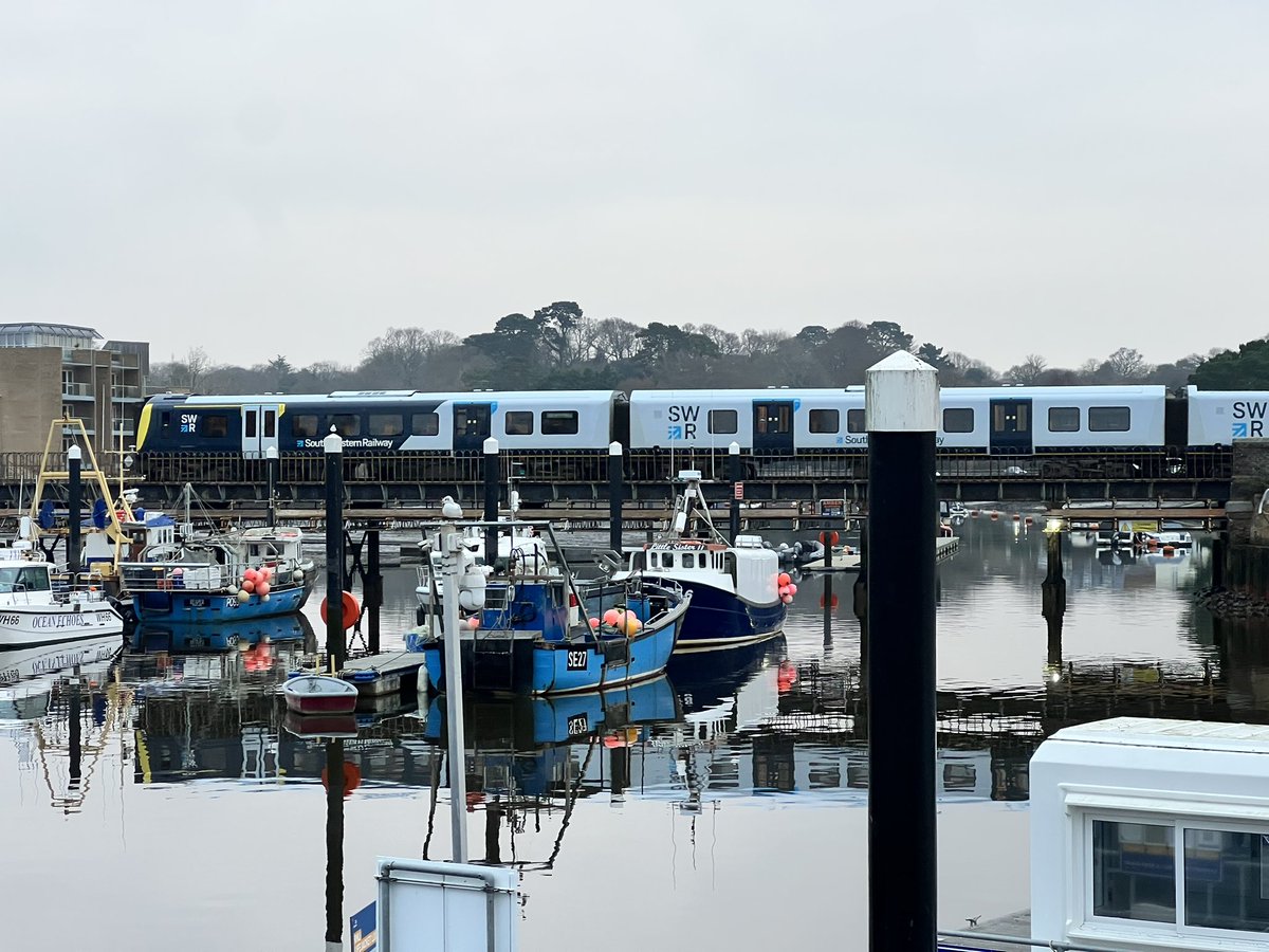 Still water always provides some compelling reflections. If it was the summer I’d want to be out there on a paddle board! Lymington Quay…a happy place for me