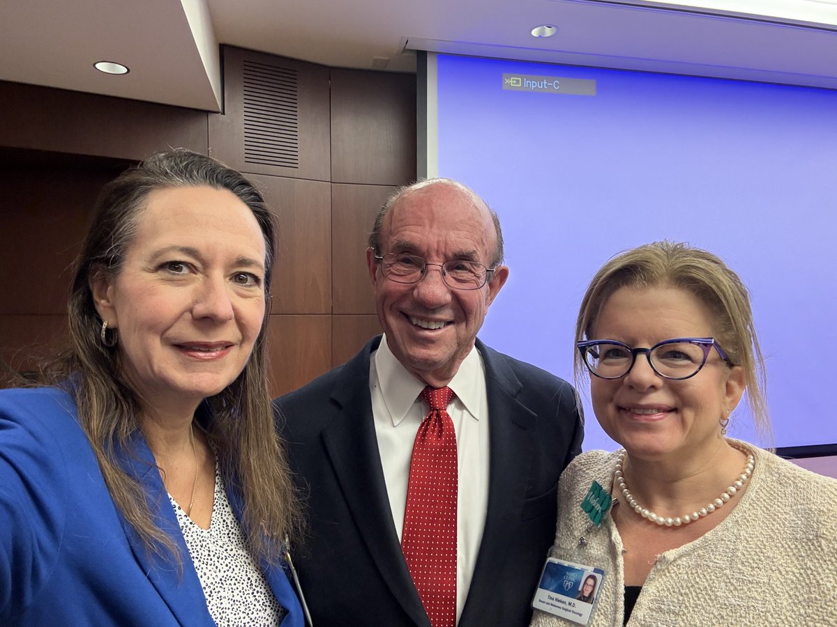 Excellent presentation today by Dr Charles Balch educating the ⁦<a href="/MayoClinicSurg/">Mayo Clinic Department of Surgery</a>⁩ faculty and trainees on leadership and how to get your manuscripts published. ⁦<a href="/charlesbalchmd/">Charles Balch</a>⁩ ⁦<a href="/TJH0828/">Tina J Hieken MD</a>⁩