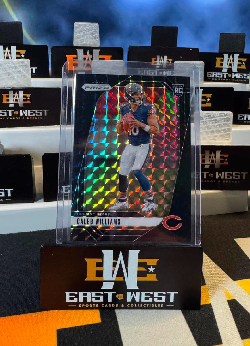 gurucollects's tweet photo. 🚨 BREAKING NEWS 🚨

The Caleb Williams Black Finite 1/1 was pulled on @fanaticslive late last night by East West Sports cards!

This is easily one of the biggest chase cards in the entire product. 

Are you holding or selling Caleb Williams? https://t.co/eFtw12YWnS