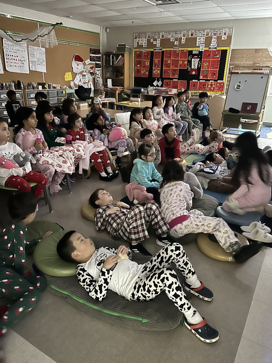 Polar Express day!!! 🚂 <a href="/HTS_Mrschan/">Eunice Chan</a>