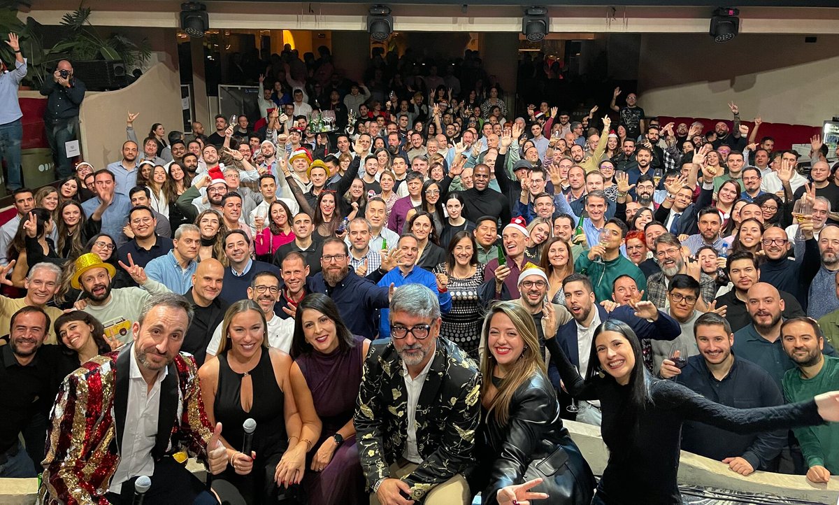 🎉 ¡Así de felices cerramos un año inolvidable!

🚀 El pasado viernes nos reunimos para celebrar algo más que una fiesta: conmemoramos juntos los 25 años de nuestra fundación UST y los 10 años de UST en España, un recorrido que nos ha transformado y que hoy nos une más que nunca.